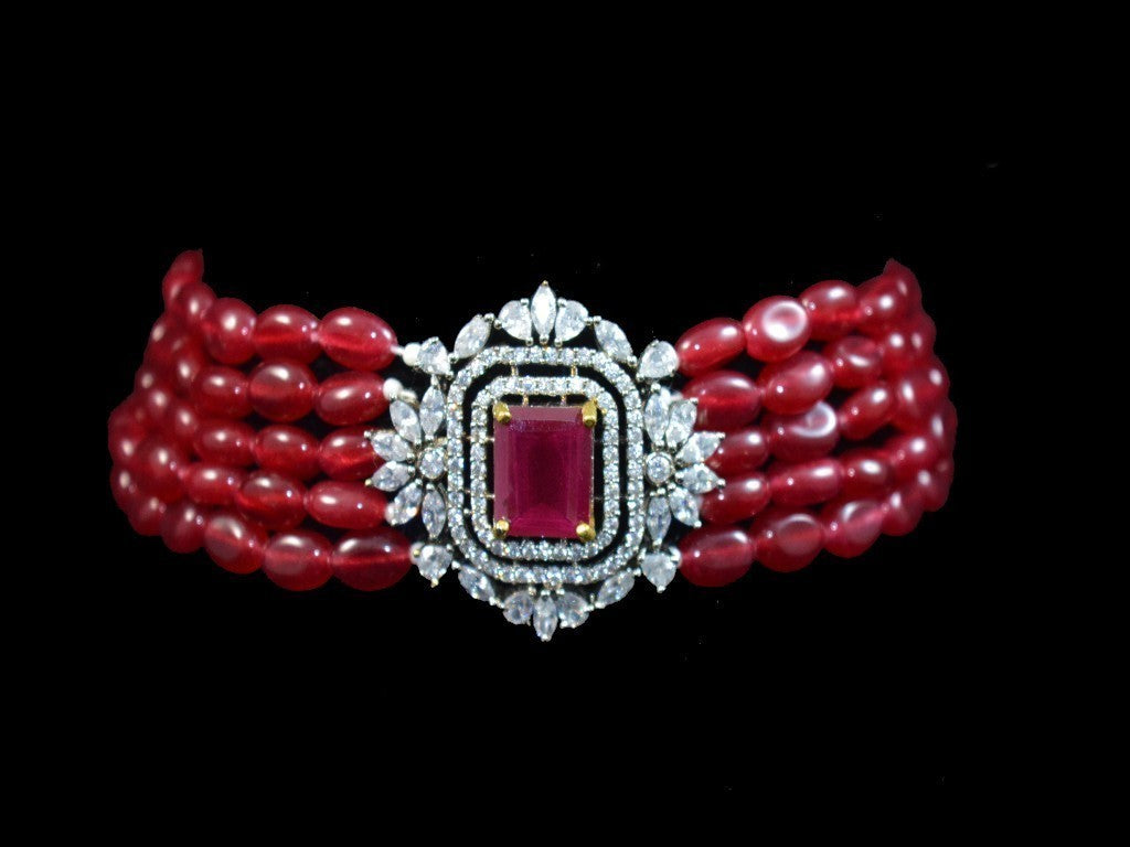 Square brooch choker in ruby